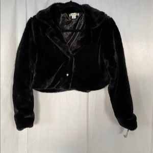 NWT Black fuzzy jacket in black faux fur sz 16